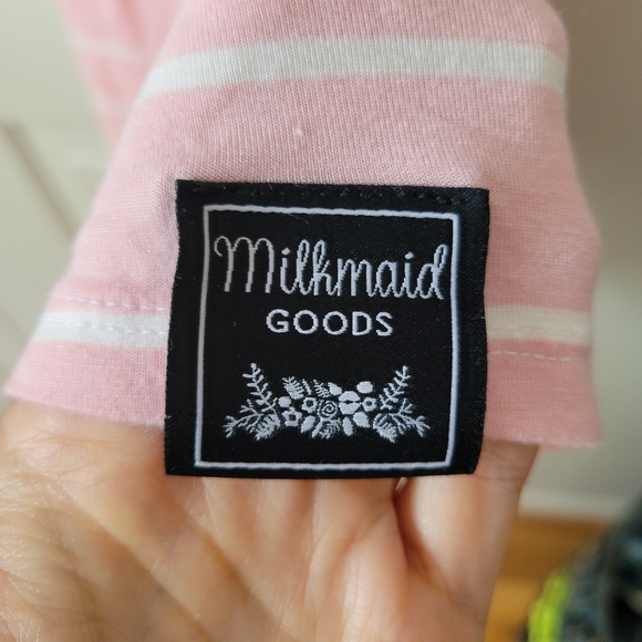 Milkmaid Goods Robe - Picture 4 of 6